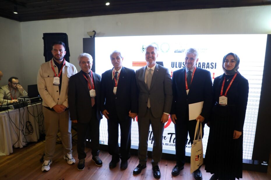 İNEGÖL ŞEHİR ARAŞTIRMALARI SEMPOZYUMU DEVAM EDİYOR