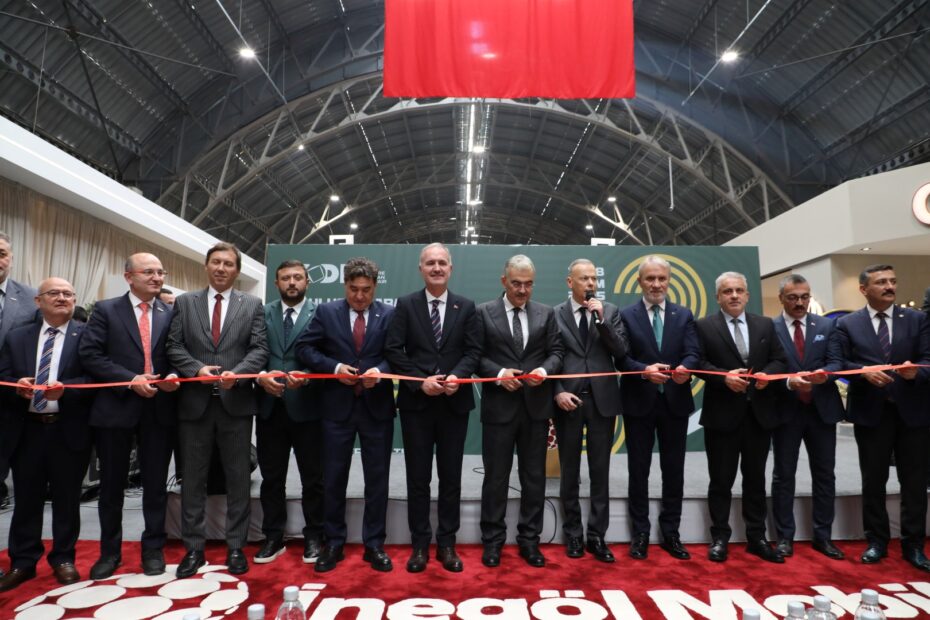 MODEF EXPO İNEGÖL MOBİLYA FUARI KAPILARINI AÇTI