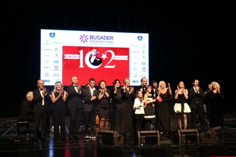 BUSADER’DEN CUMHURİYET’E YAKIŞIR KUTLAMA