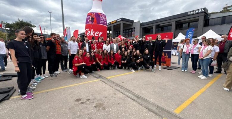 Nilüfer Belediyespor Eker taraftarıyla buluştu