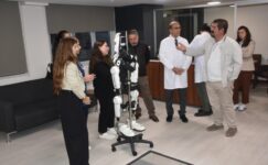 MEDICABIL’DEN BURSA’DA BİR İLK DAHA;”DÜŞÜNCE GÜCÜYLE ÇALIŞAN ROBOT BURSA’DA”