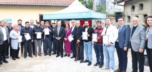 Ürünlü’de 275 hak sahibine imarlı tapu sevinci