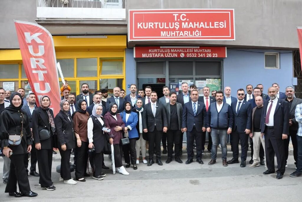 A Parti’den ‘Kapı Kapı Anahtar’ ile Gürsu’ya 300 kişilik çıkartma!