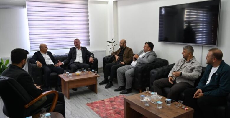 Başkan Karabatı’dan orman yangını sonrası teşekkür ziyaretleri