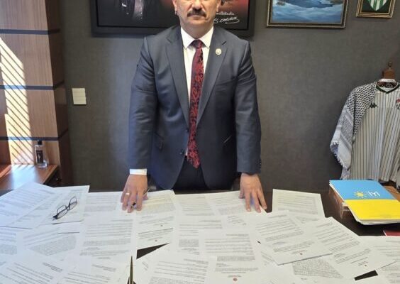 TÜRKOĞLU’NDAN DEV REKOR;  MECLİS’İN AÇILIŞ GÜNÜ TAM 43 AYRI SORU ÖNERGESİ VERDİ!