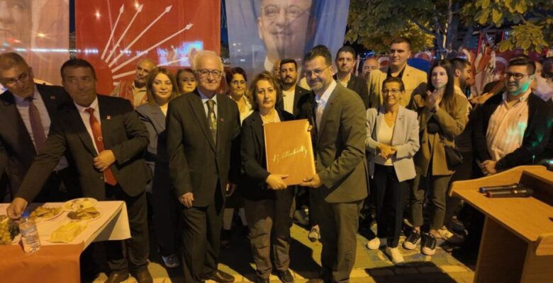 Özgür Şahin Mazbatasını Aldı