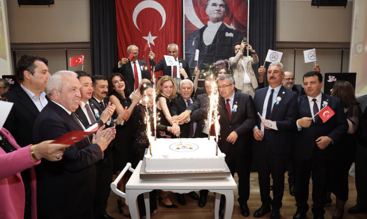 Mustafa Bozbey, “Cumhuriyetimizi ilelebet yaşatmak en büyük sorumluluğumuz”