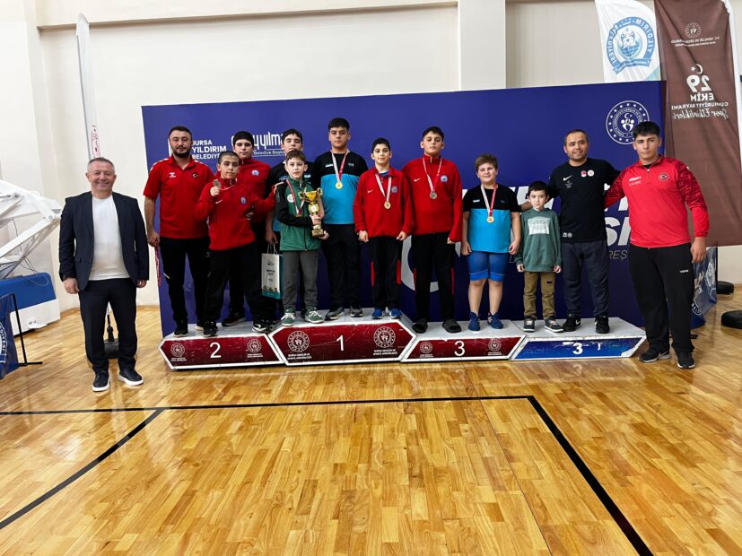 YILDIRIM’DA, CUMHURİYET COŞKUSU SPORLA BULUŞTU