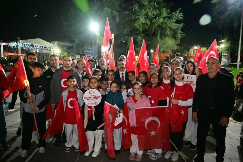 YILDIRIM’DA CUMHURİYET COŞKUSU!