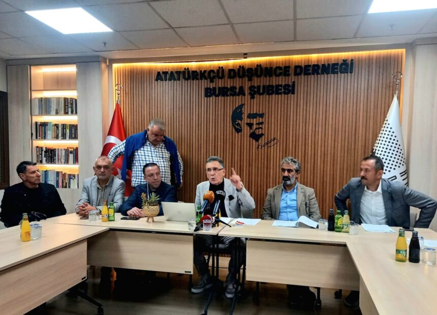 GÜRHAN AKDOĞAN; ‘’ULU ÖNDER ATATÜRK’Ü UNUTTURAMAYACAKSINIZ VE UNUTTURMAYACAĞIZ’’