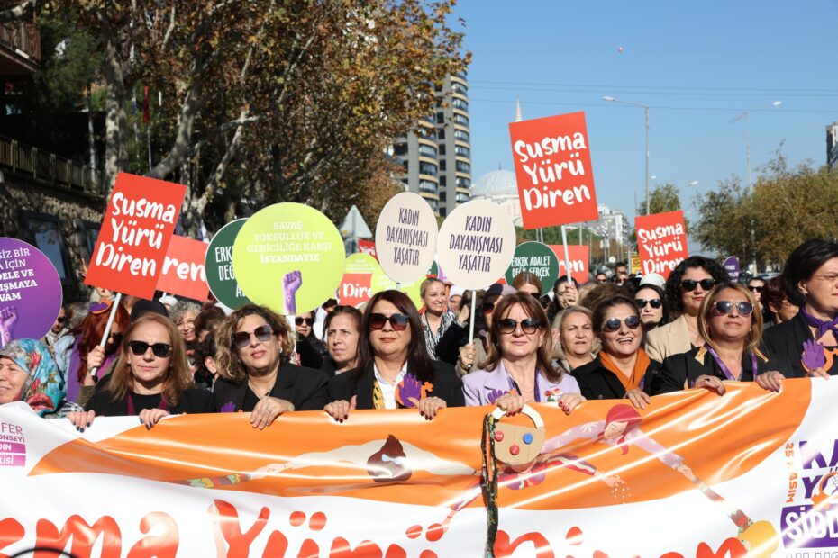 Nilüfer’de kadınlardan şiddete karşı ortak ses: “Susma, yürü, diren”