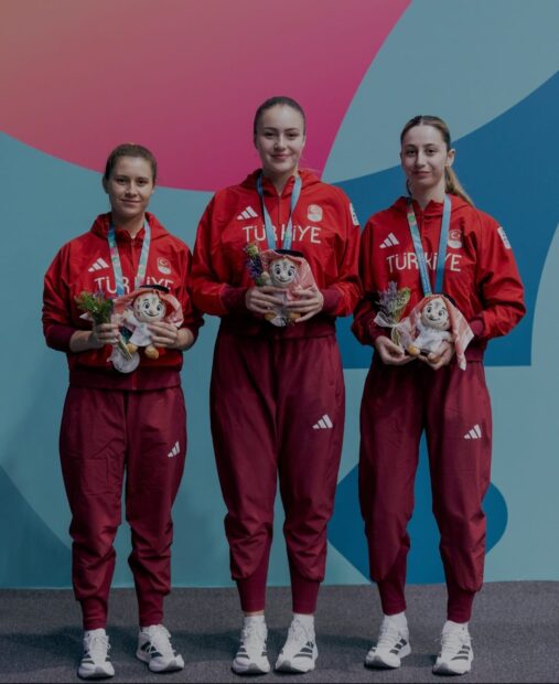 BELEDİYESPORLU ÖZGE YILMAZ’DAN GÜMÜŞ MADALYA