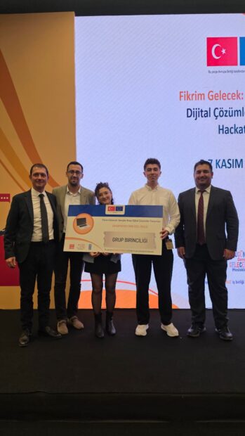 BURSALI GENÇLERİN DİJİTAL PROJESİNE ULUSAL ÖDÜL
