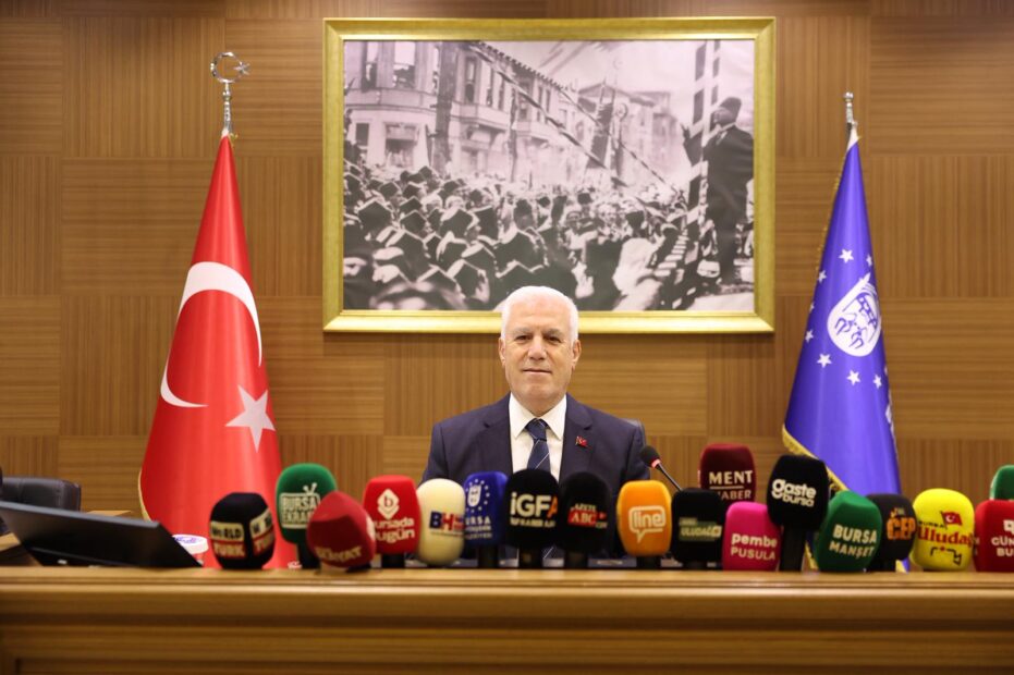 BAŞKAN MUSTAFA BOZBEY; “BURSA’YI GELECEĞE HAZIRLIYORUZ”