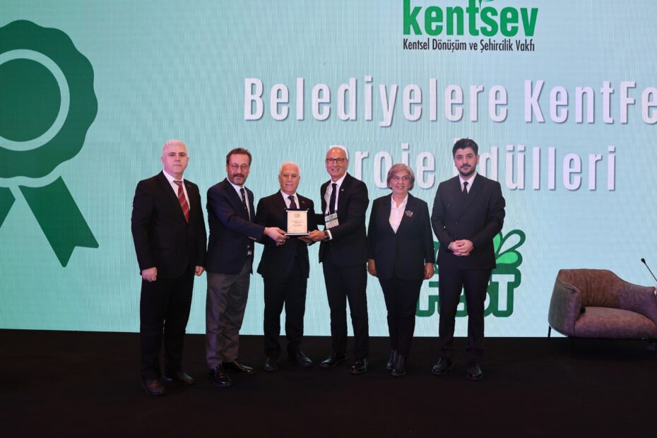 BURSA BÜYÜKŞEHİR’E ‘AKILLI ŞEHİR’ ÖDÜLÜ