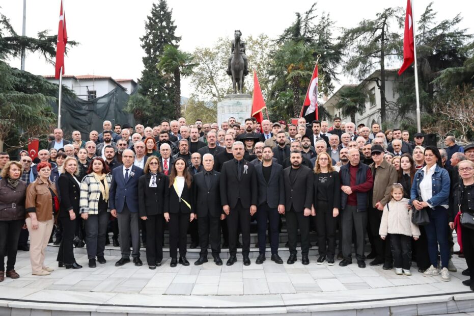 Nihat Yeşiltaş, “10 Kasım Tatil Günü Değildir”