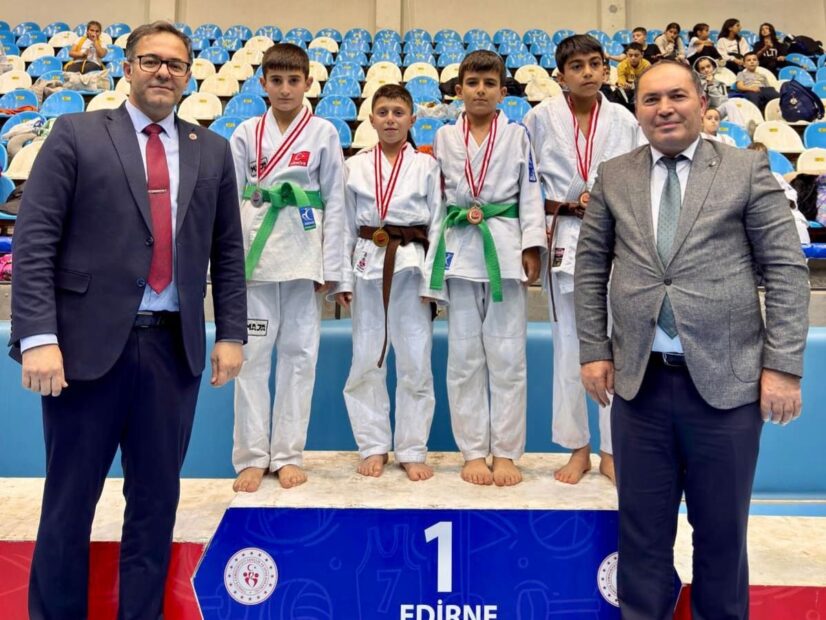 Gemlik Belediyespor Judo Takımı Edirne’de Madalyaları Topladı