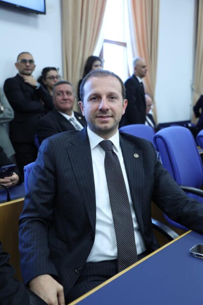 AK PARTİ BURSA MİLLETVEKİLİ AHMET KILIÇ : “TÜRKİYE BELİRLEYİCİ ROL OYNUYOR”