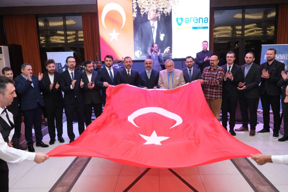 ARENA EĞİTİM KURUMLARI’NDAN ÖĞRETMENLER GÜNÜ’NE ÖZEL KUTLAMA