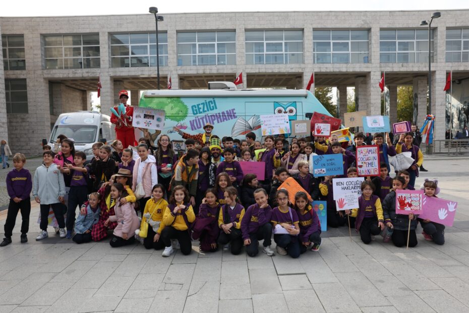Nilüferli çocuklardan “gelecek” için anlamlı yürüyüş