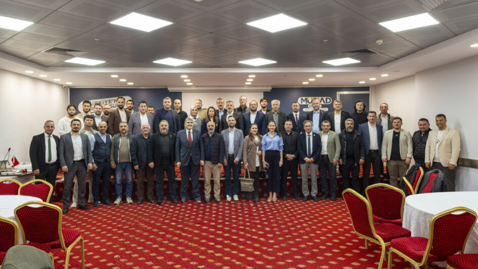 MÜSİAD BURSA, “MÜSTAKİL DÜŞÜNCELER”DE EKONOMİNİN NABZINI TUTTU