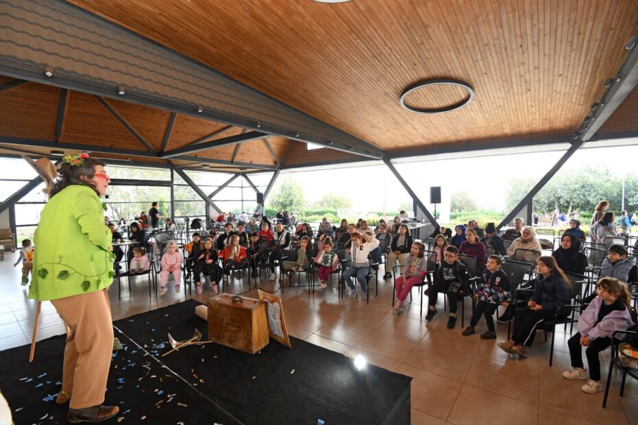 Miniklerden ‘Toprak Ana’ Tiyatrosuna Yoğun İlgi