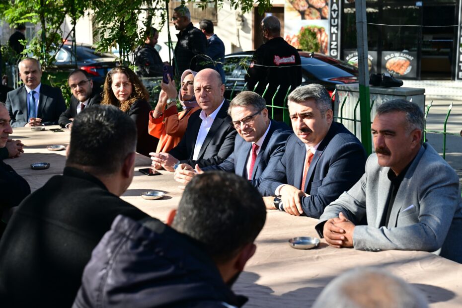 BAŞKAN OKTAY YILMAZ VAKIF MAHALLESİ’NDE VATANDAŞLARLA BULUŞTU