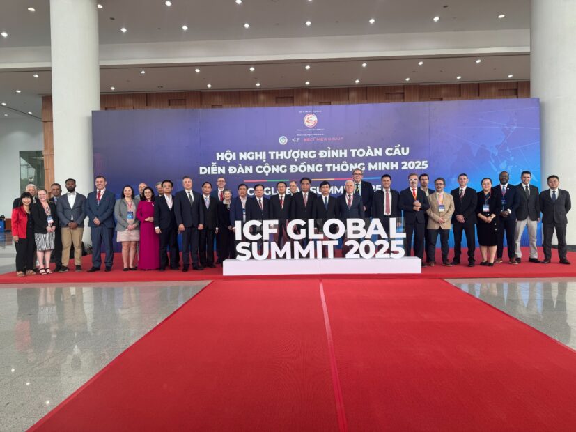 BURSA, AKILLI ŞEHİR YOLCULUĞUNU DÜNYAYA TANITTI