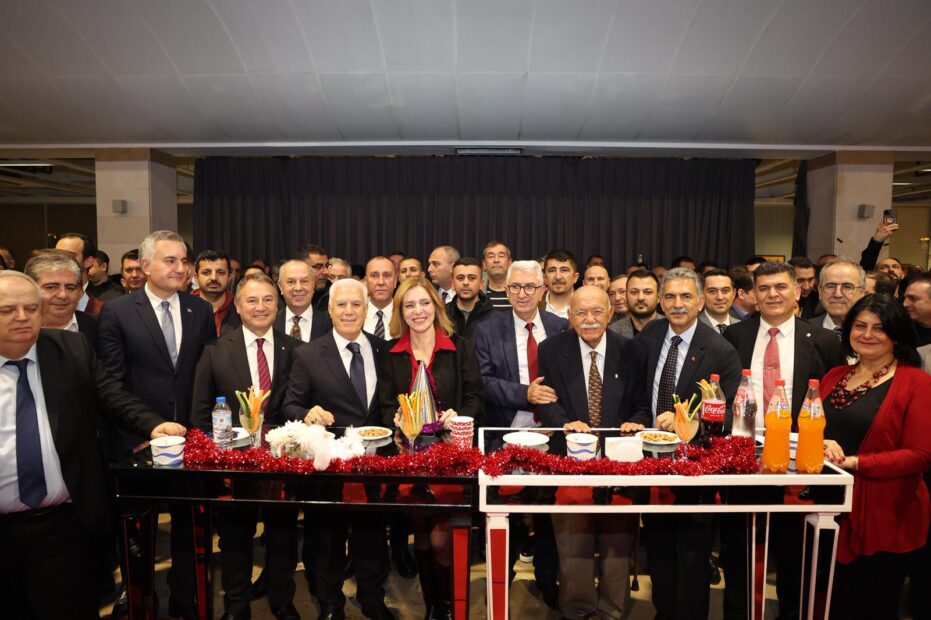 BÜYÜKŞEHİR AİLESİ YENİ YILI BİRLİKTE KUTLADI