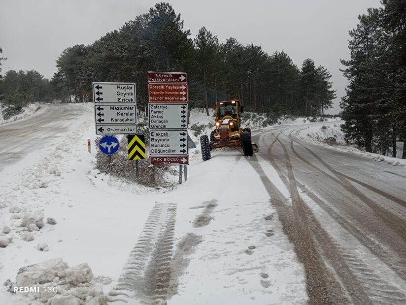 BURSA’DA KAR YAĞIŞI BAŞLADI: BÜYÜKŞEHİR EKİPLERİ SAHADA