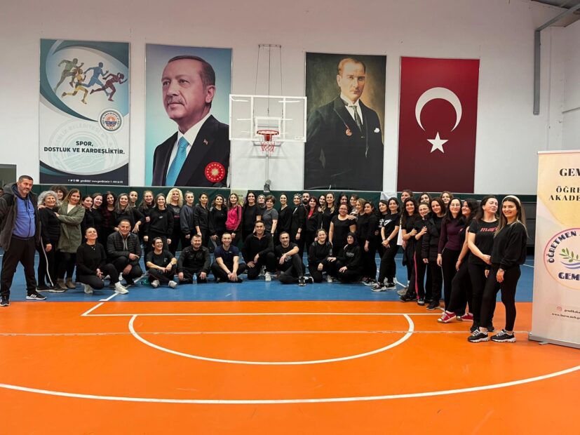 Gemlik’te 60 Öğretmen Halk Oyunları Topluluğunda Buluştu