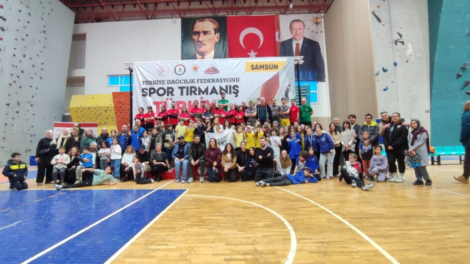 İNEGÖL BELEDİYESPOR SEZONU 3 TÜRKİYE ŞAMPİYONLUĞU İLE TAMAMLADI