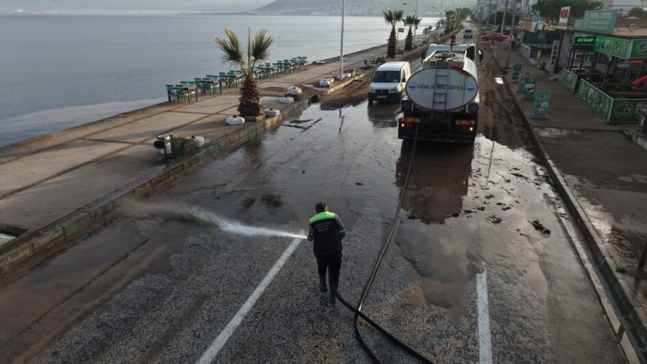Gemlik Belediyesi Tüm Müdürlükleriyle Sahada