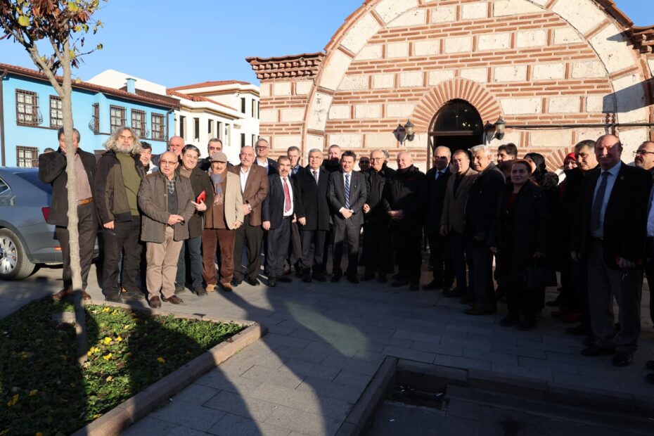 Başkan Aydın Müjdeyi Verdi: “Arap Şükrü Sokağı Yenilendi”