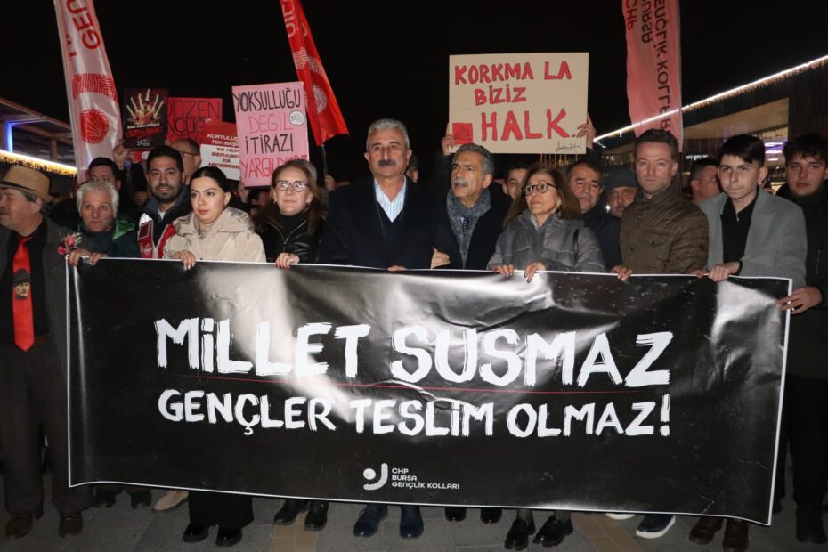 CHP Bursa Gençlik Kolları’ndan Bilge Kağan Şarbat’ın tutuklanmasına tepki