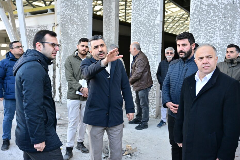 PİREMİR GENÇLİK VE SPOR MERKEZİ’NDE ÇALIŞMALAR DEVAM EDİYOR