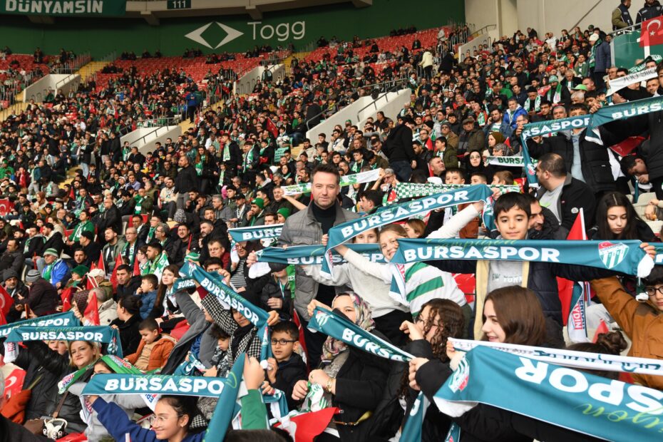 Osmangazi’de 90 Çocuk Daha Bursasporlu Oldu