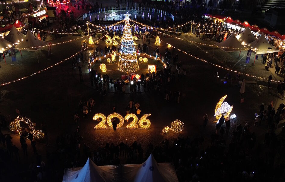 BURSA YENİ YIL MEYDANI’NDA YILBAŞI COŞKUSU