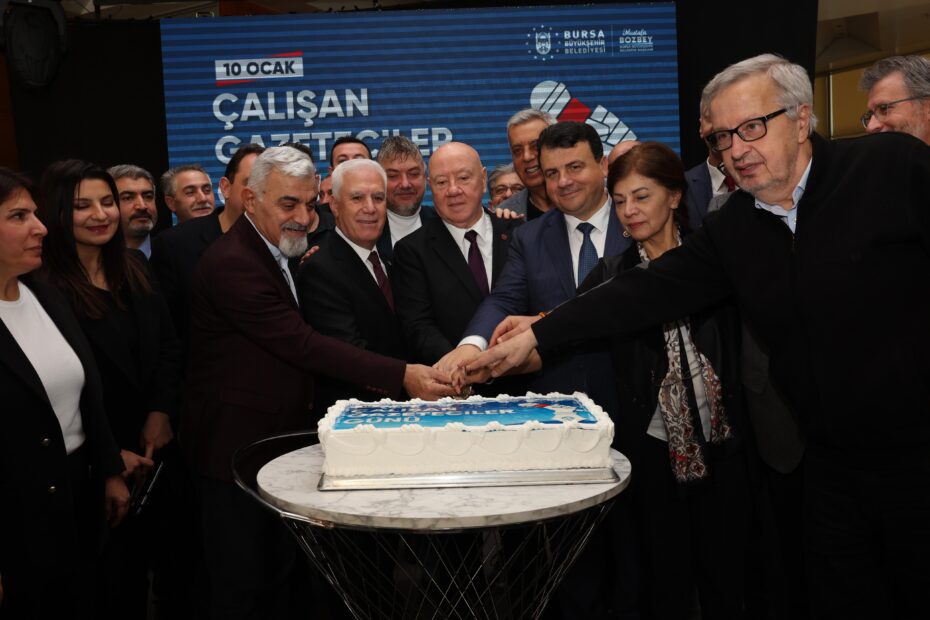 BAŞKAN BOZBEY, ÇALIŞAN GAZETECİLER GÜNÜ’NDE BASIN MENSUPLARIYLA BULUŞTU