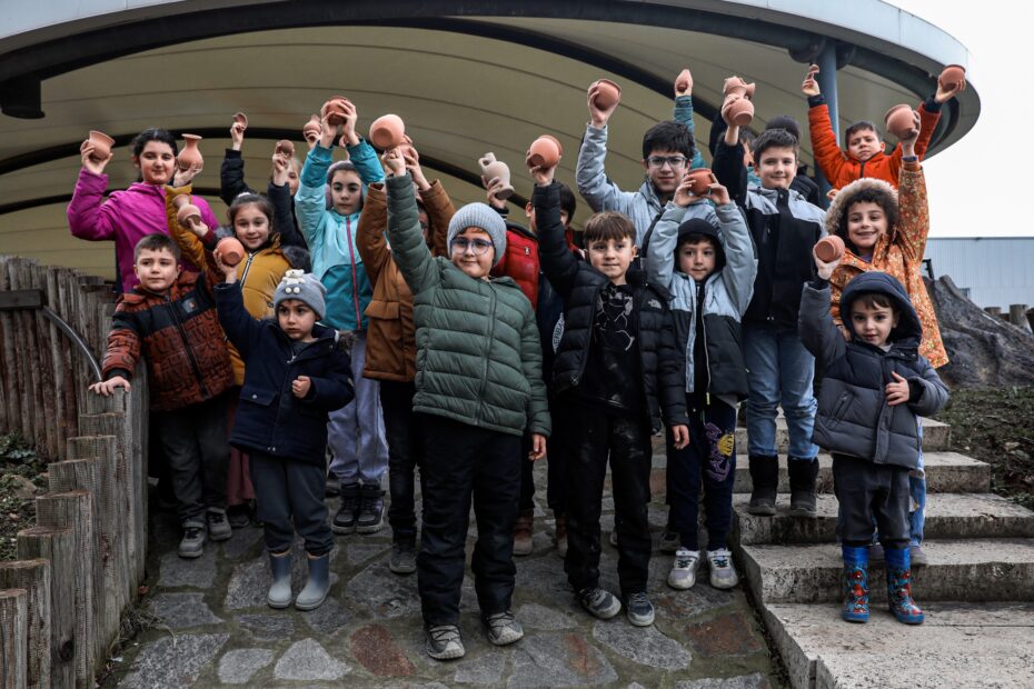 ARKEOLOJİYİ EĞLENEREK ÖĞRENDİLER