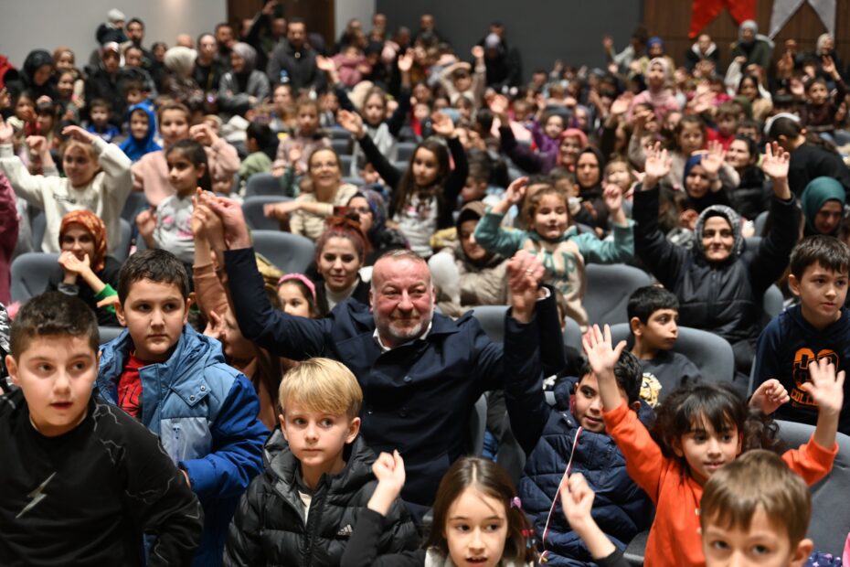KARACABEY BELEDİYESİ’NDEN ÇOCUKLARA UNUTULMAZ SÖMESTR ŞÖLENİ