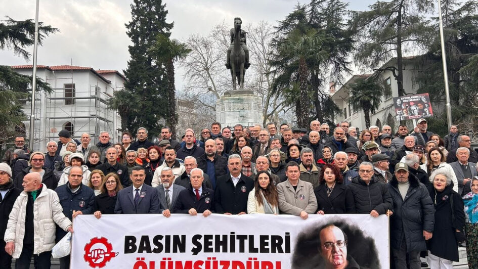 Uğur Mumcu için Bursa’da sevgi seli