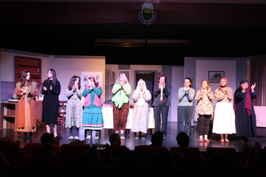 “KADIN SIĞINAĞI” İZLEYİCİ İLE BULUŞTU