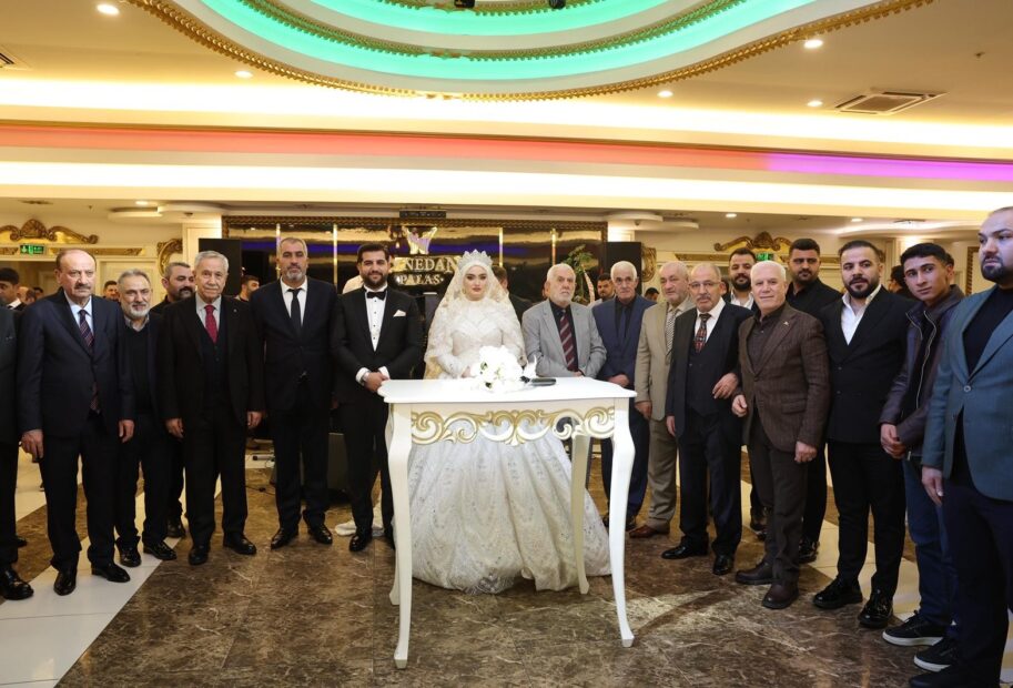 BURSA’DA PROTOKOLÜ BULUŞTURAN DÜĞÜN: RABİA KILIÇASLAN İLE HARUN YURDAKUL DÜNYA EVİNE GİRDİ