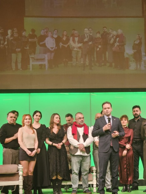 ‘ADİLLER’ SEYİRCİSİYLE BULUŞTU