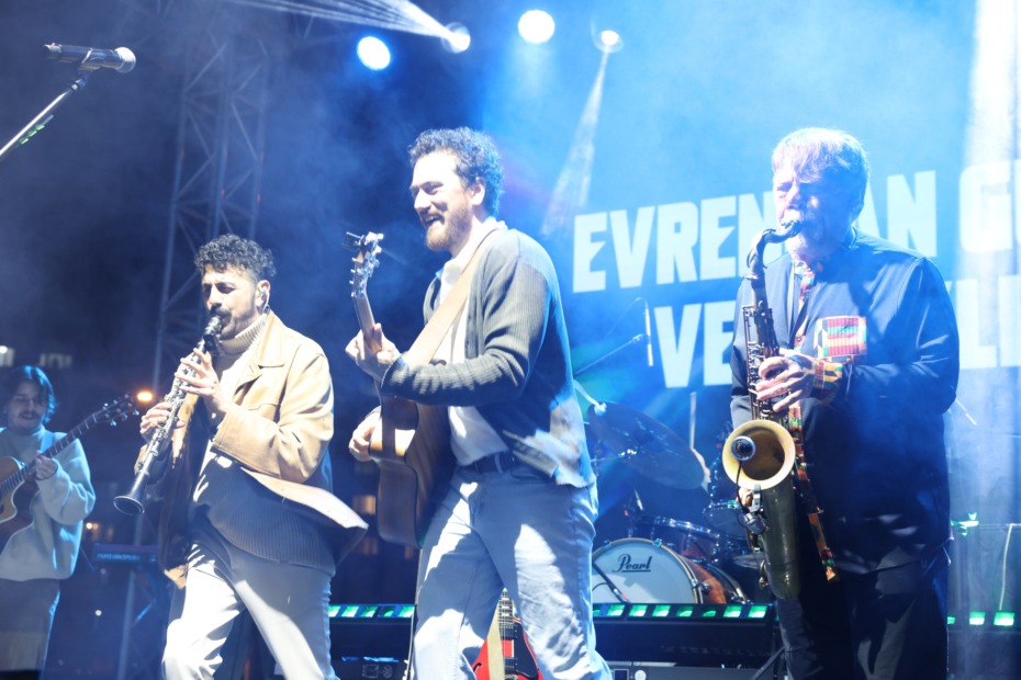 Nilüfer Genç Caz Evrencan Gündüz ile final yaptı