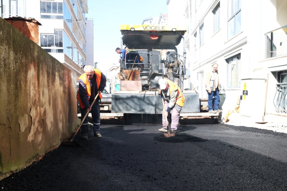 Osmangazi’nin Eskiyen Asfaltlarına Anında Müdahale