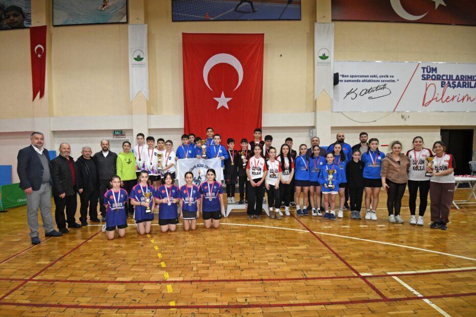 Badmintonun Yıldızları Osmangazi’de Parladı