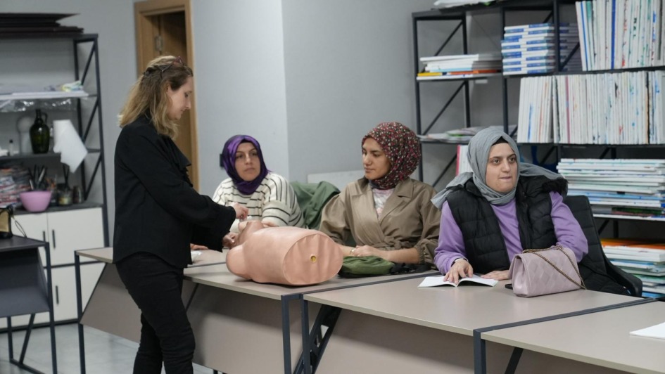 GÜRSU’DA   HASTA YAŞLI BAKIM KURSU