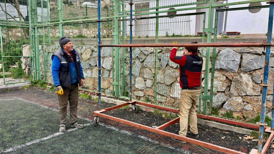 Gemlik’te Halı Sahalarda Kapsamlı Bakım